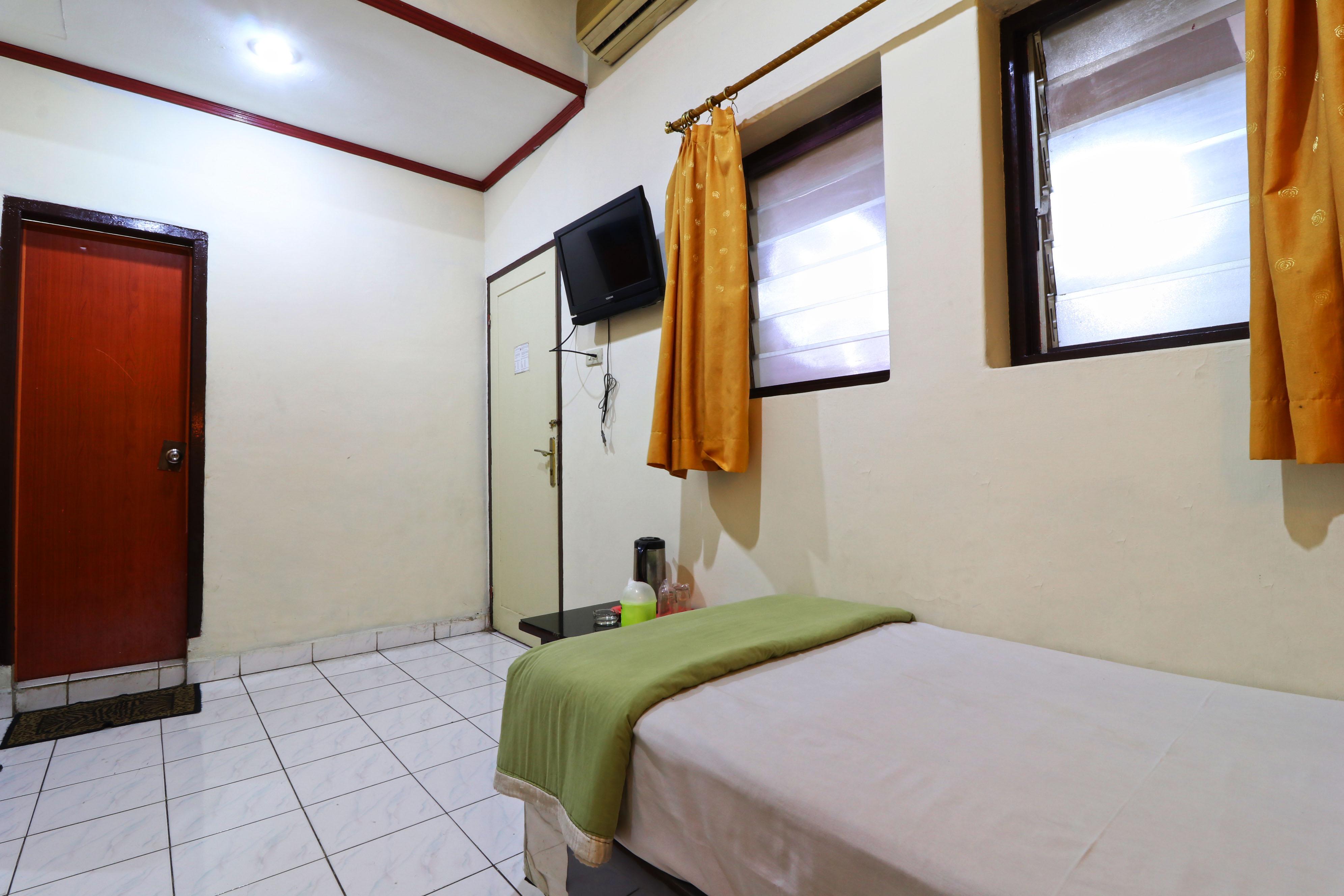 Hotel Sumatera Медан Екстериор снимка