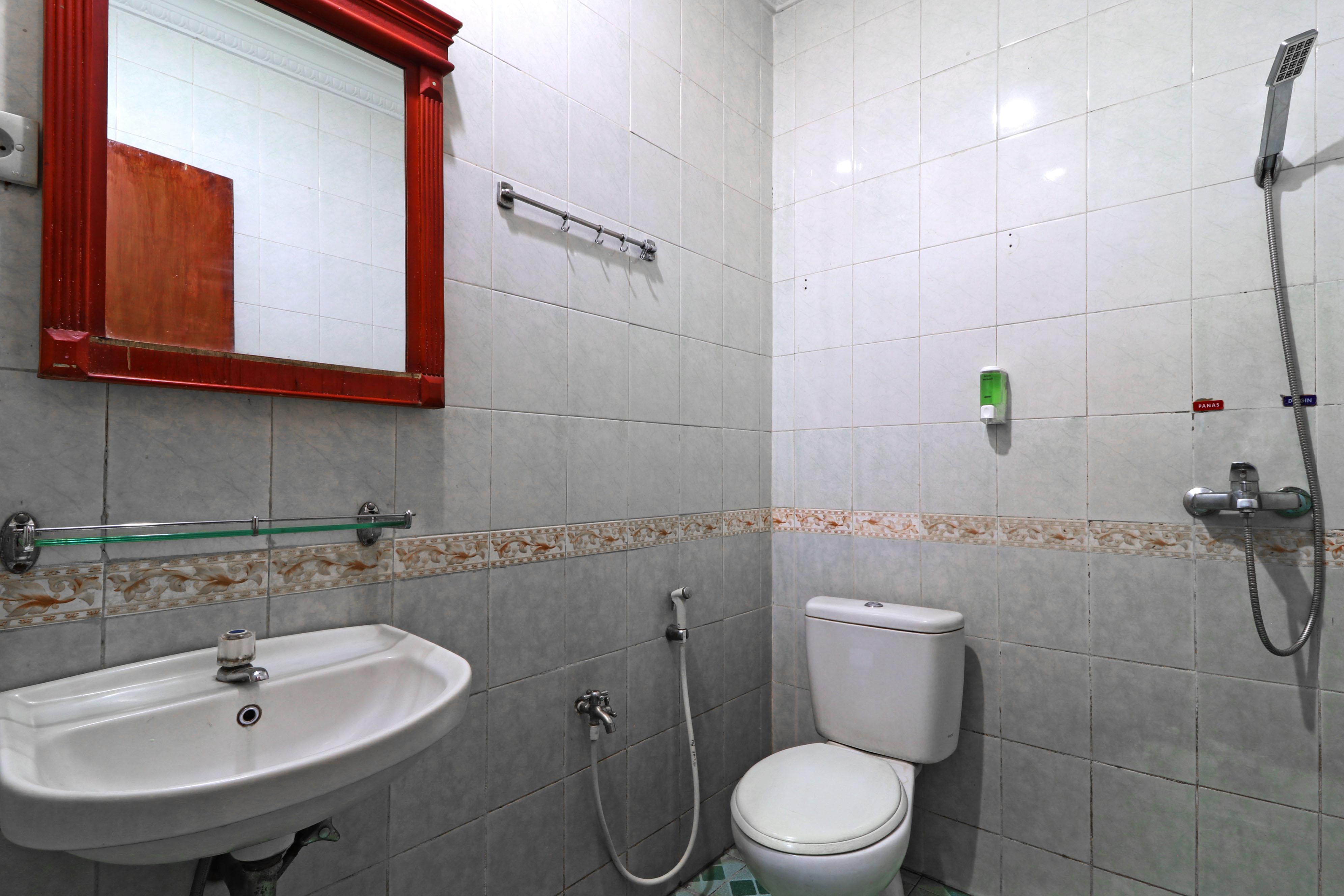 Hotel Sumatera Медан Екстериор снимка