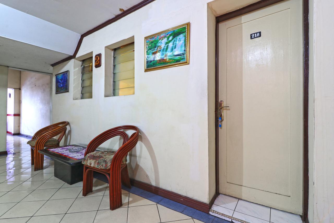 Hotel Sumatera Медан Екстериор снимка